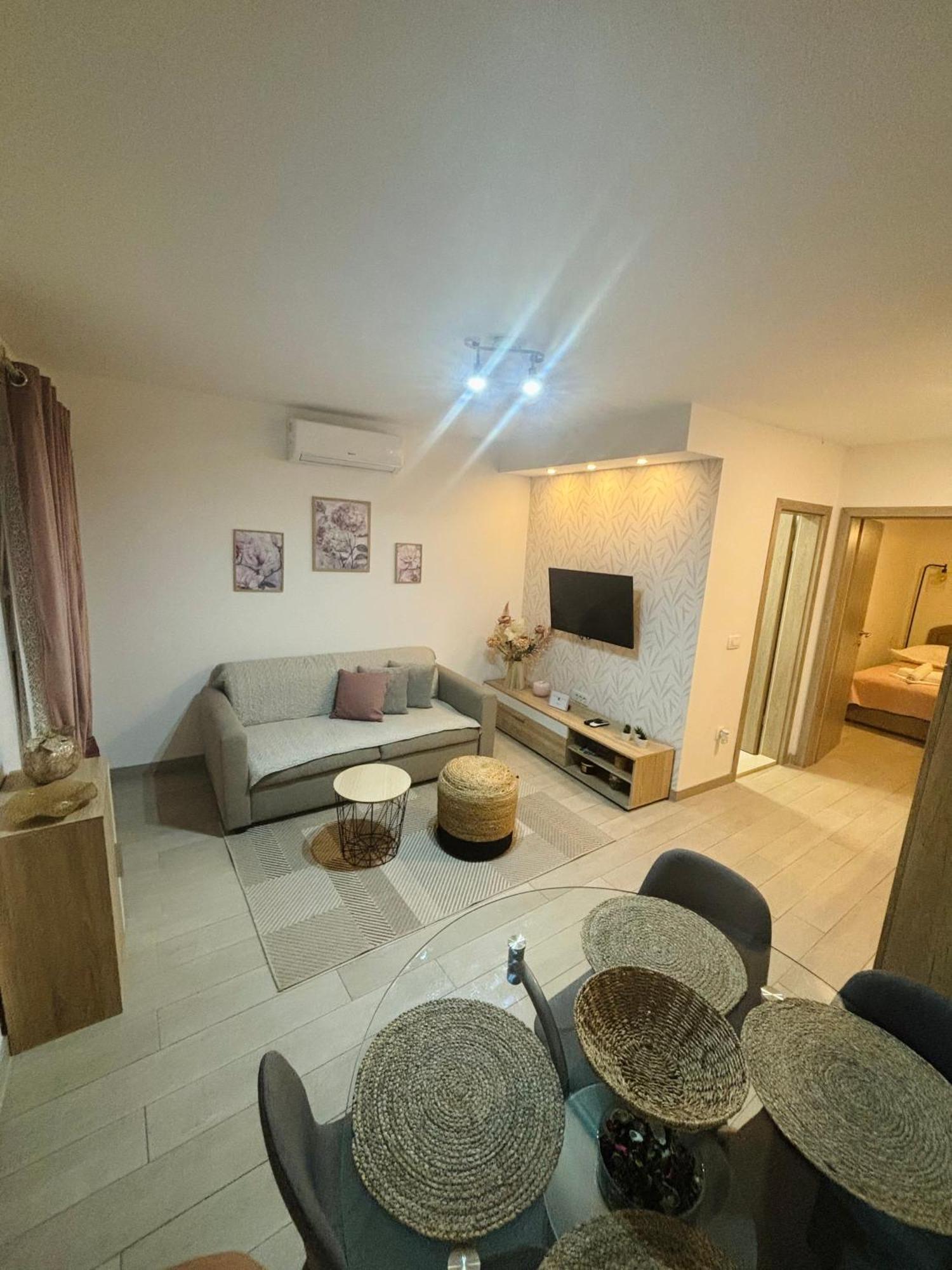 Apartman Onavi 마카르스카 외부 사진